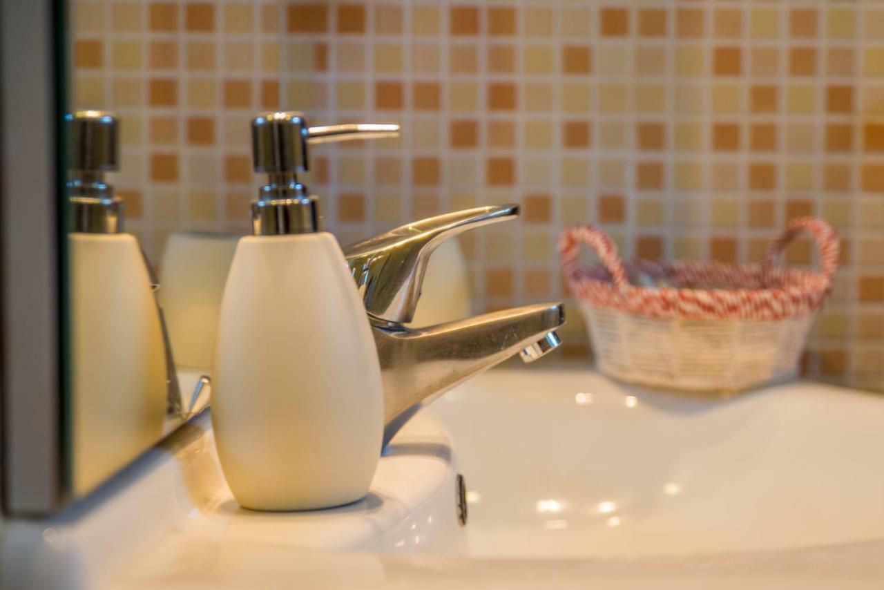 Apartman Tri mudraca Apartment Karanac Bagian luar foto